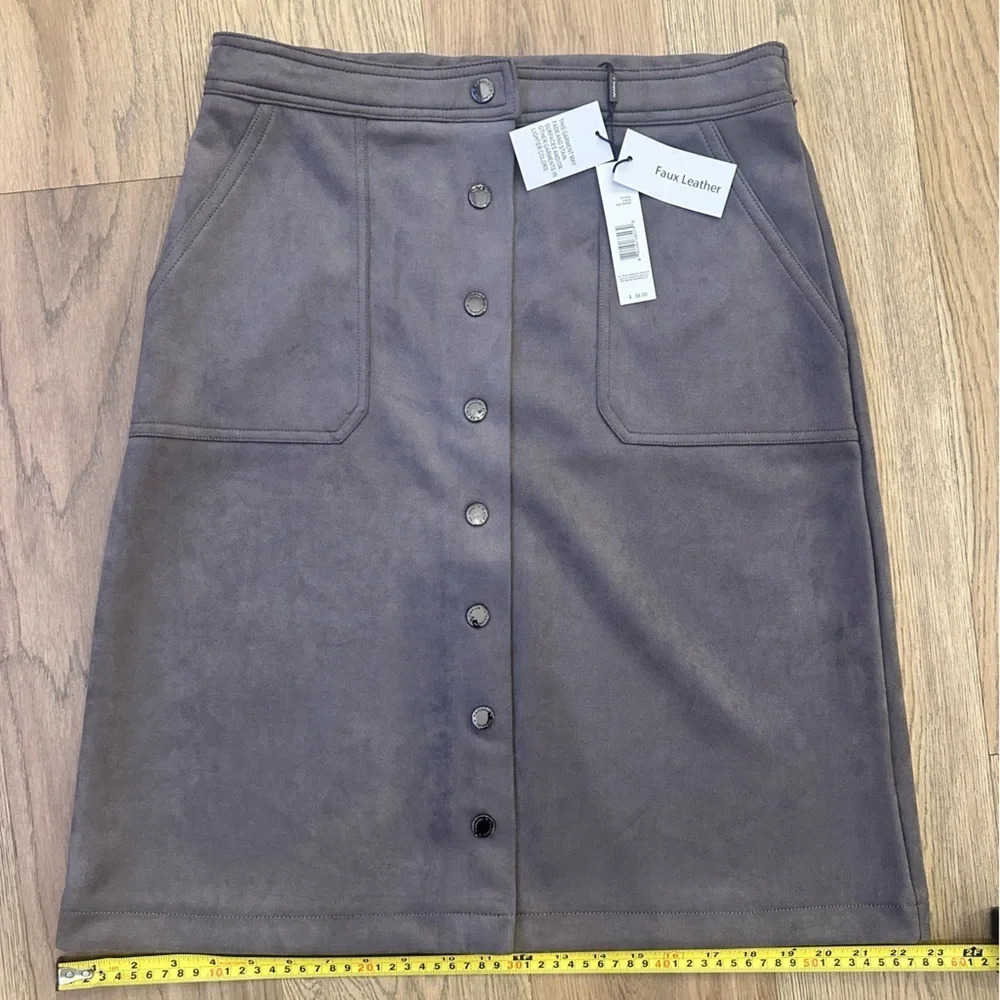 NWT Tahari Faux Leather/Suede Knee length skirt with pockets Size M - Picture 9 of 11